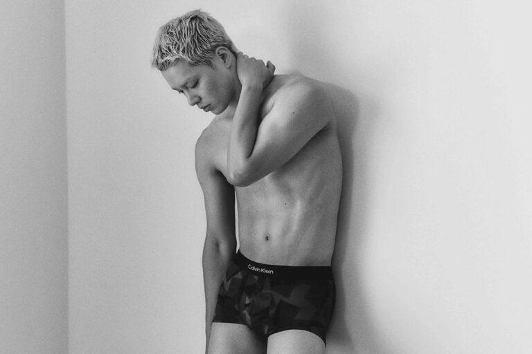 ©CALVIN KLEIN