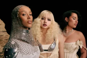 Fuori Born Again (Lisa feat. Doja Cat & Raye)!