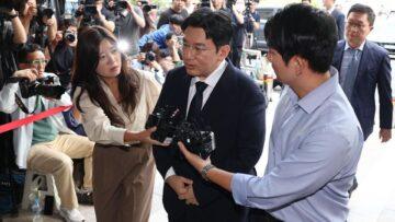 Bang Si-hyuk interrogato per 13 ore: sotto accusa per profitti illeciti da 190 miliardi di won