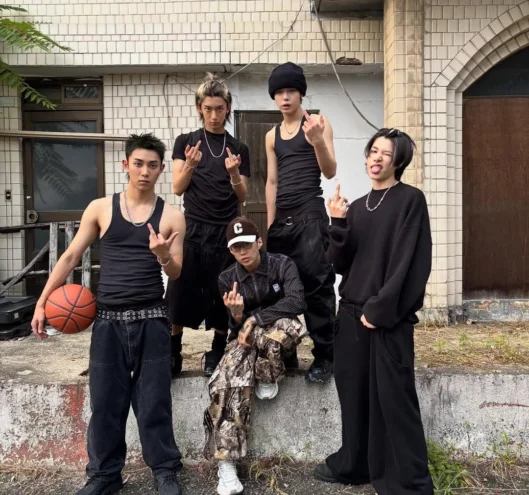 I lngshot, Jay Park e il loro "orribile gestaccio". Fonte: Instagram