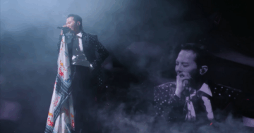 G-Dragon (Big Bang) sul palco dei MAMA 2025