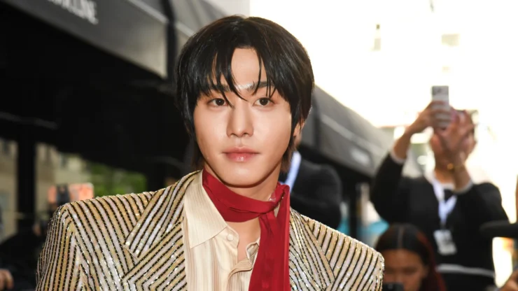 Ahn Hyo-seop al Met Gala 2026 in Valentino (Fonte Teen Vogue)